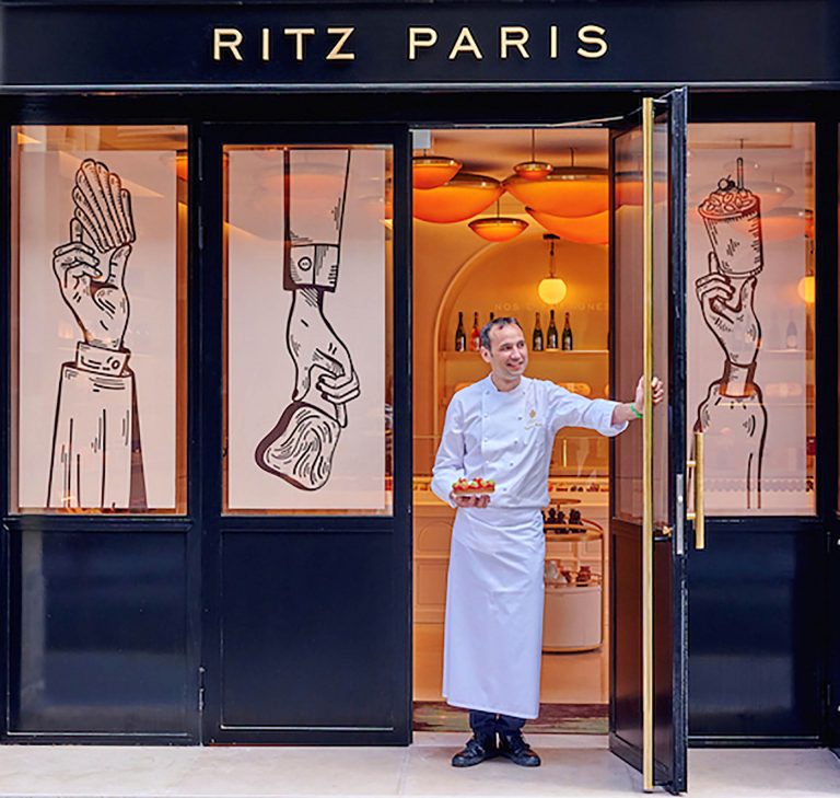 Открылась кондитерская Ritz Paris Le Comptoir