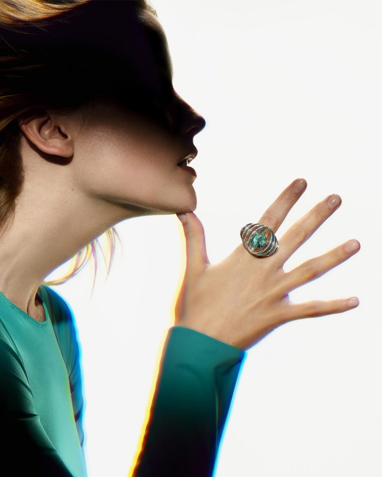 В летней коллекции Boucheron – голографические этюды