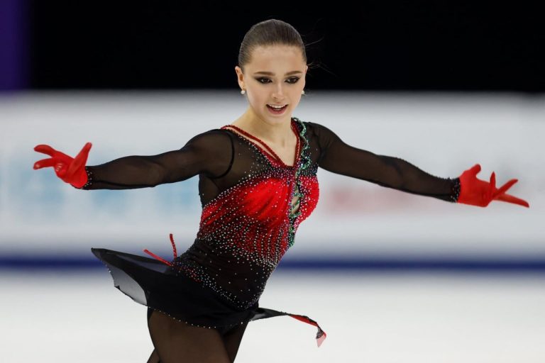 Валиева вновь побила мировые рекорды