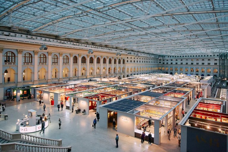 Стартовал 47-й Российский Антикварный Салон