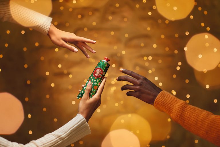 Горы VS пляж: собираем косметичку