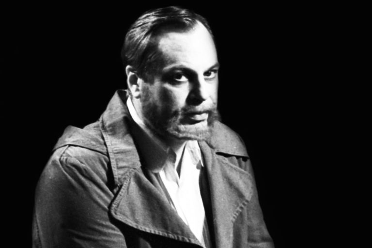 Открылась выставка к юбилею Юрия Богатырева