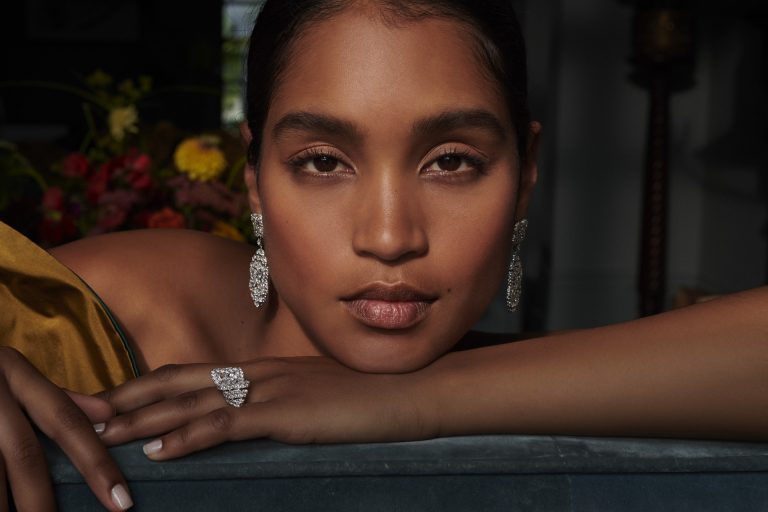 Бриллиантовые лотосы De Beers