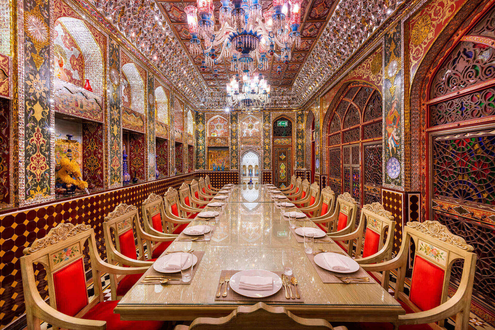 Иран рестораны. Королевский дворец в Катаре. Parisa Restaurant Катар. Дорогой иранский ресторан в Дейре.