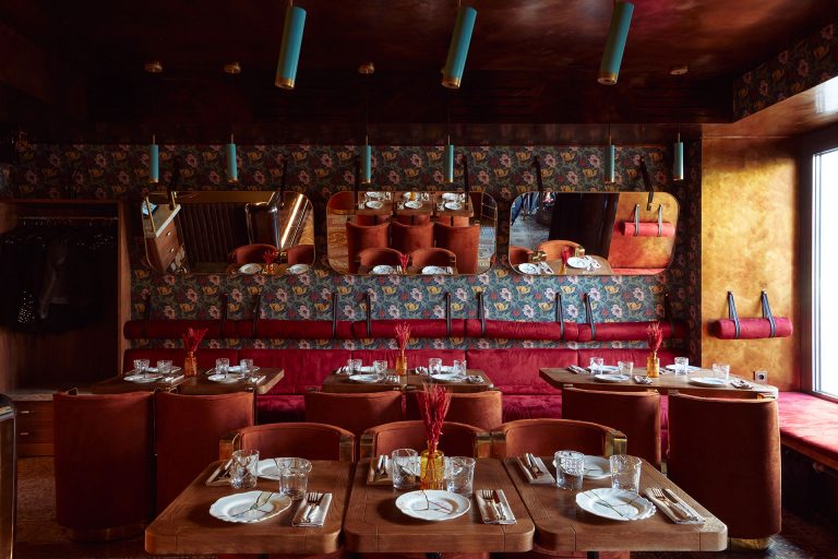 «Зойка» приглашает