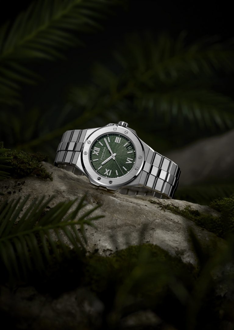 Alpine Eagle: циферблат оттенка свежей хвои