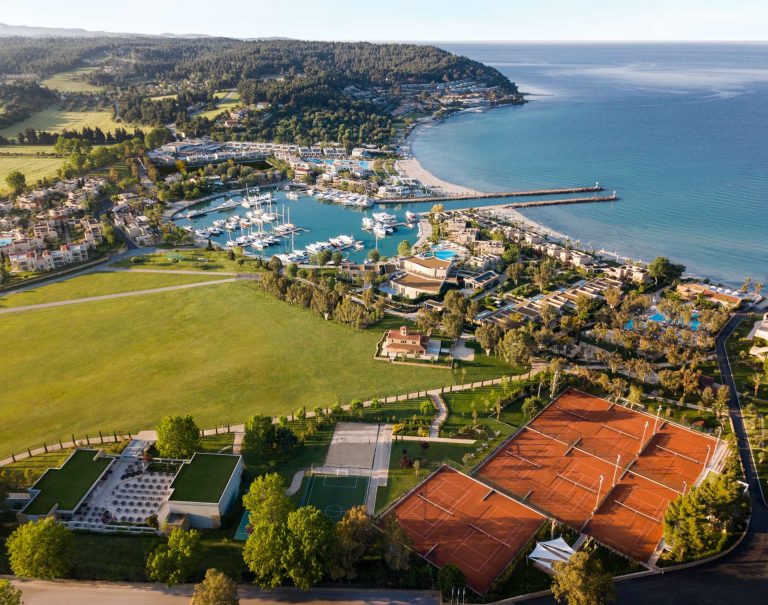 Академия выживания Беара Гриллса продолжает работу