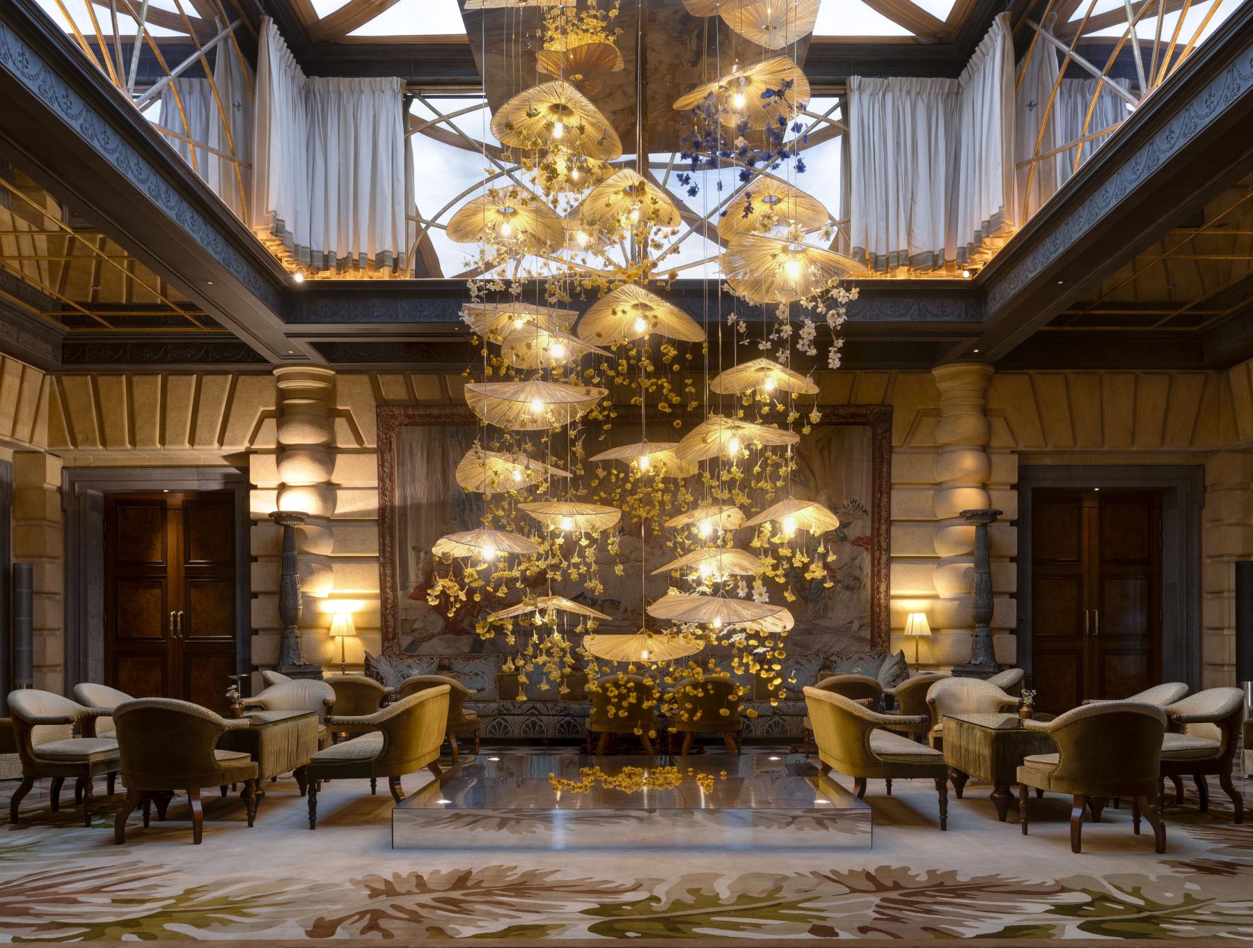 Золотой декор Metropole Monte-Carlo