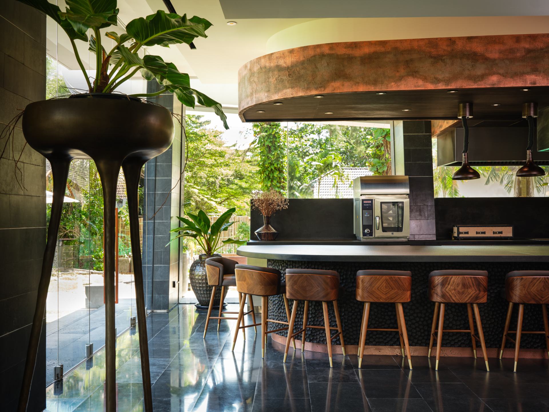 На Пхукете открылся ресторан Саймона Рогана