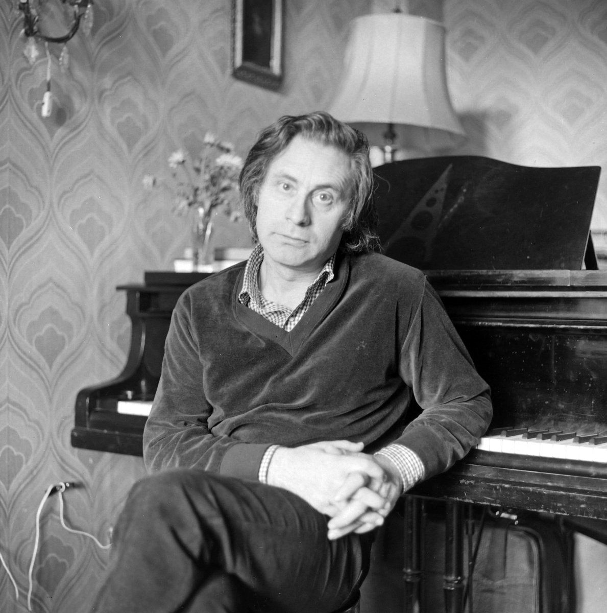 Открывается выставка к юбилею Альфреда Шнитке