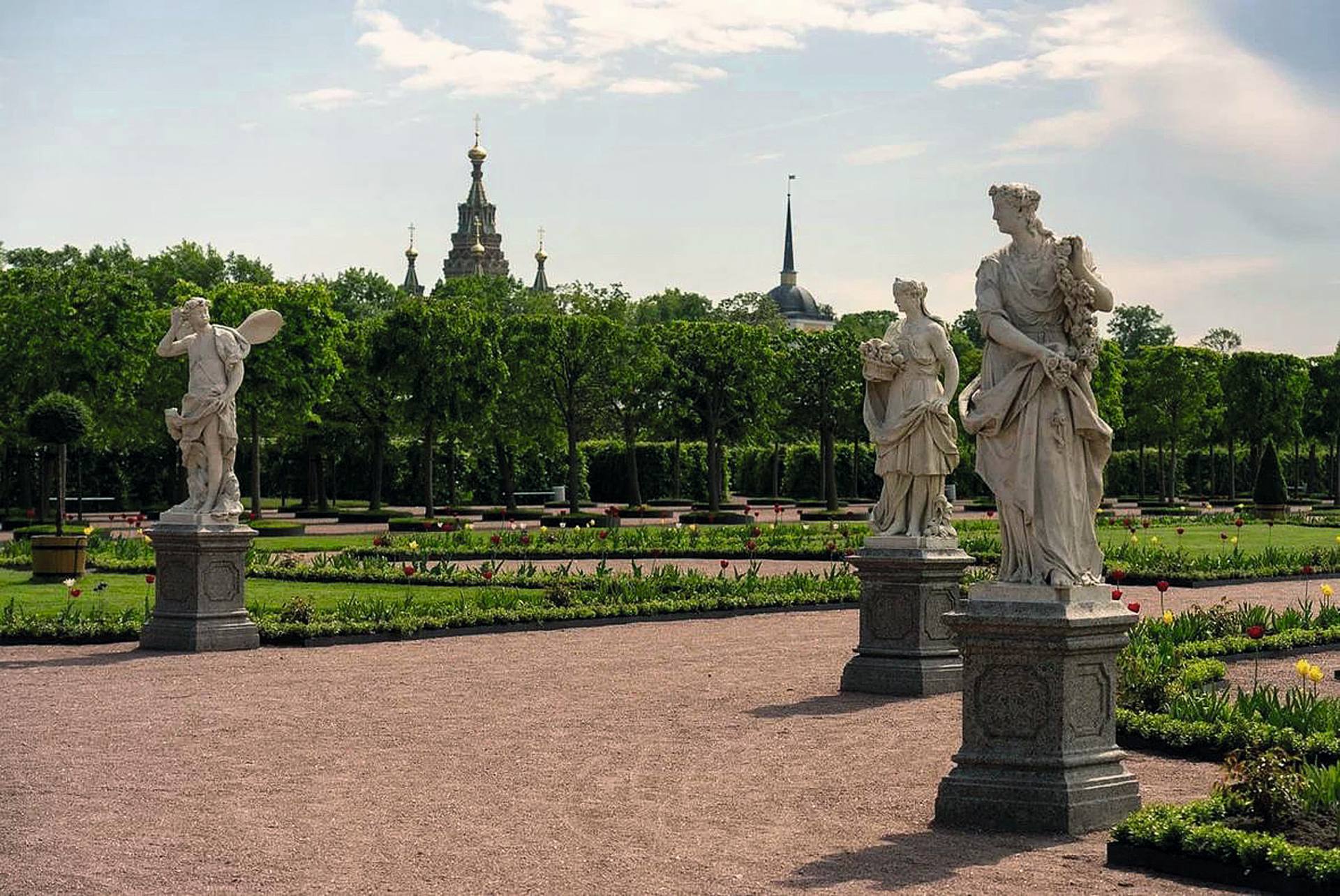 Верхний сад открыт