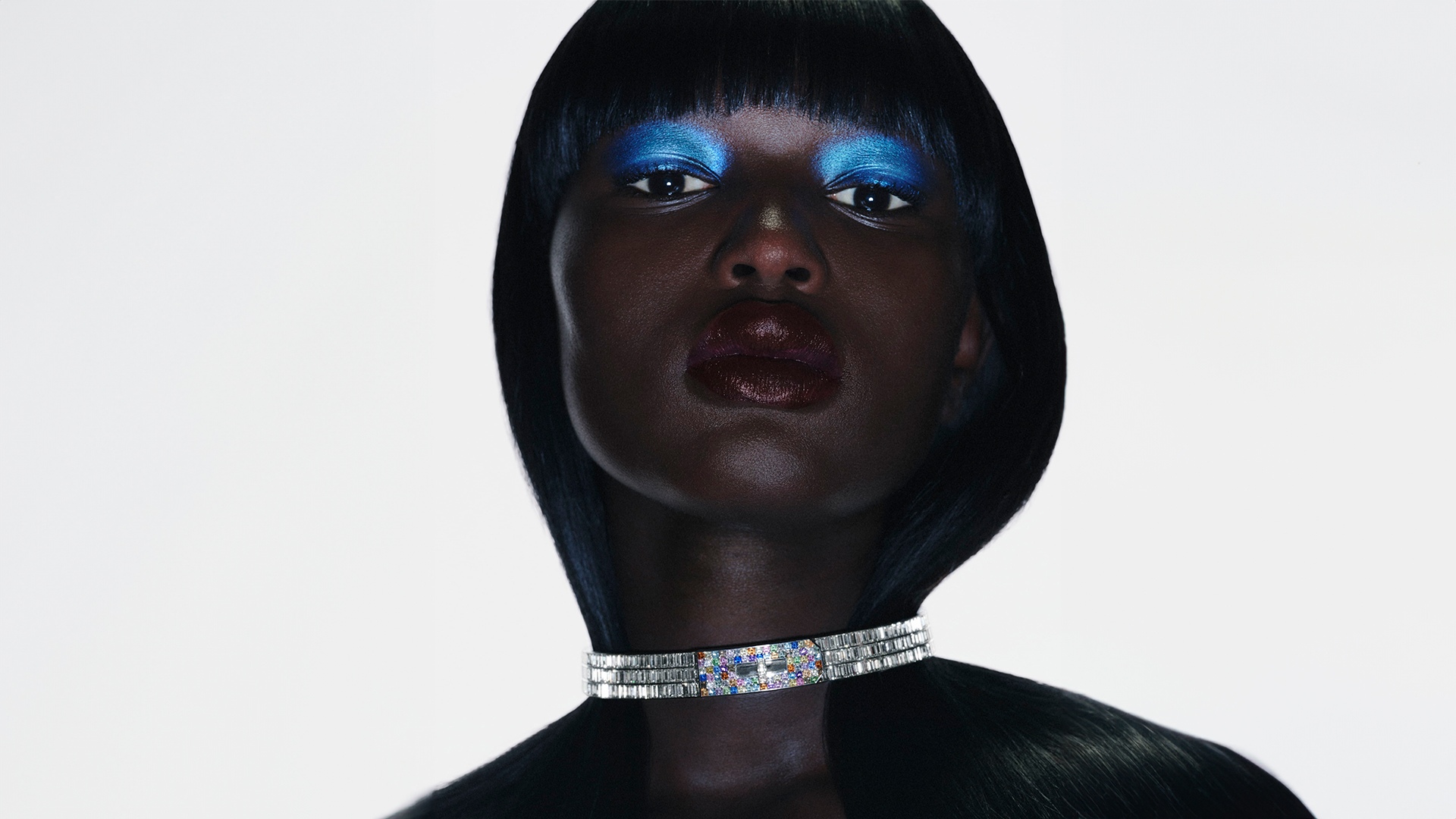 Hermes исследует форму и цвет