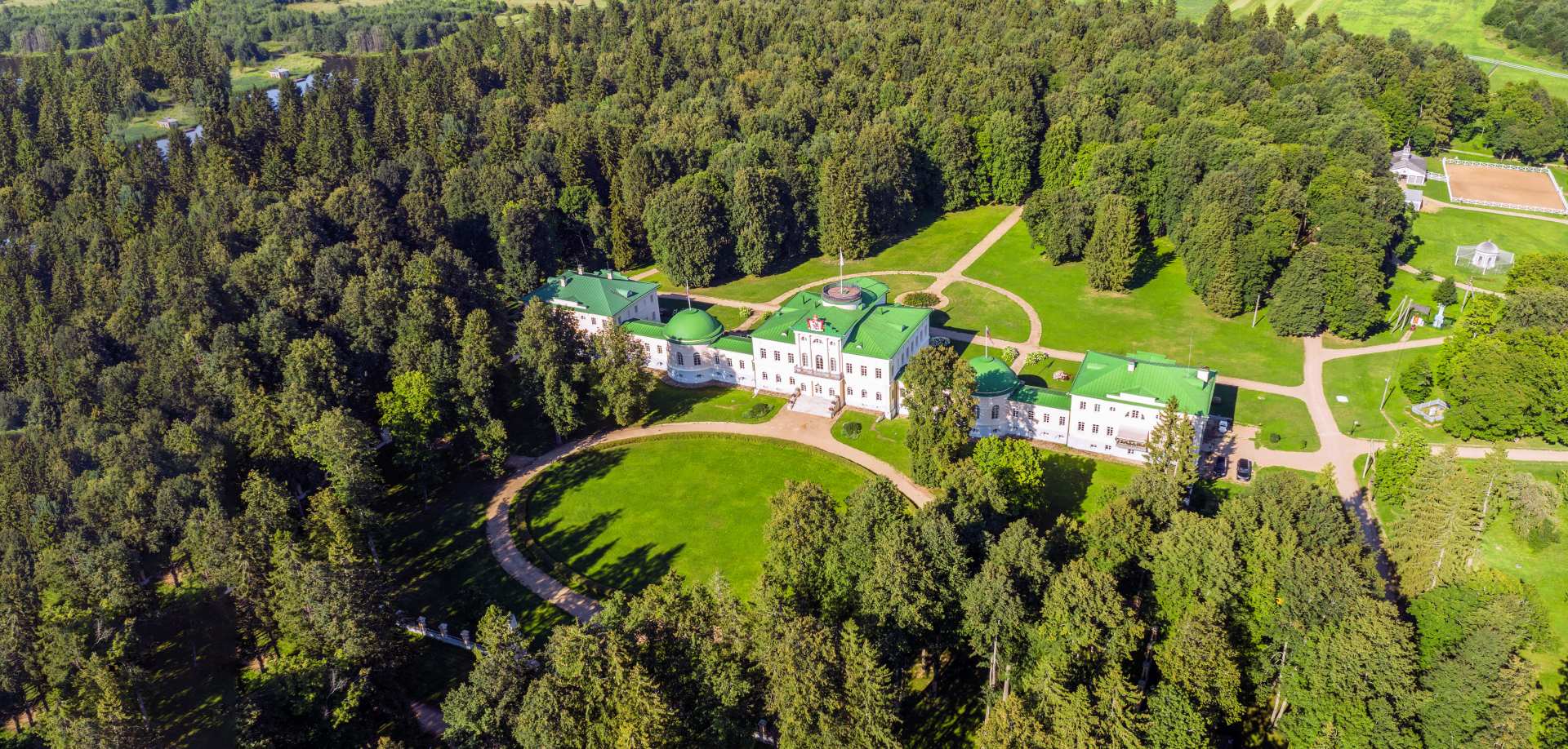 Русская усадьба: вчера и сегодня