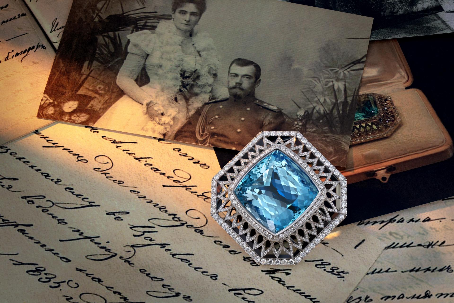 Дом Chamovskikh воссоздал брошь Faberge