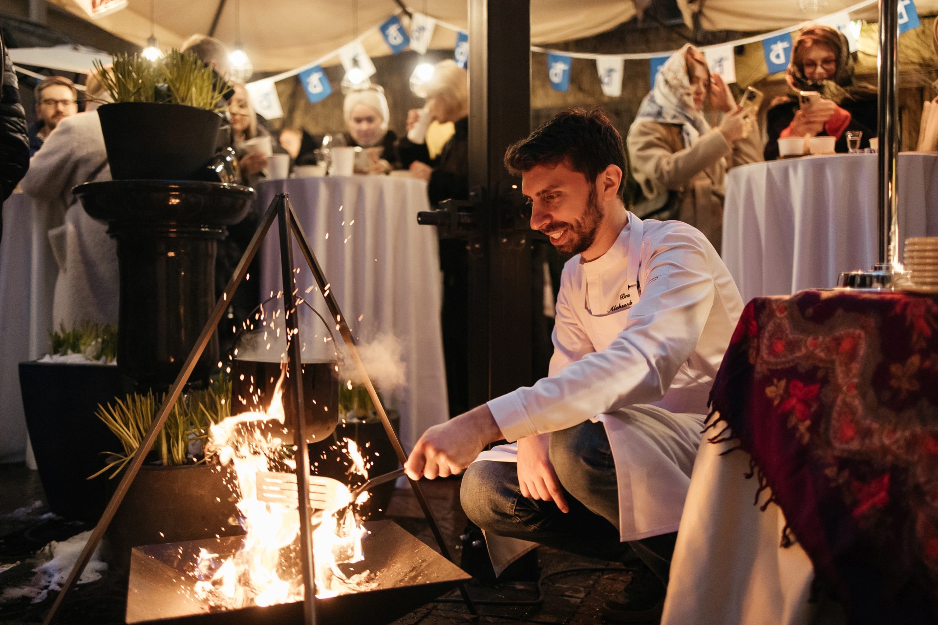 Пикник под елкой