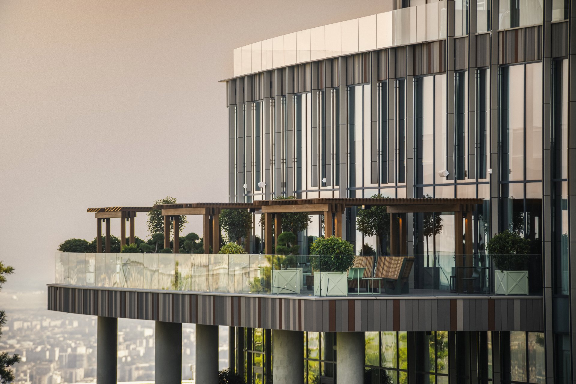 Отель на горе Табори